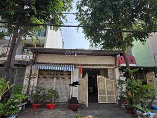 Nhà mặt phố đường 20m lề 5m phường bình phú q6, vị trí trung tâm 4*20 đẹp