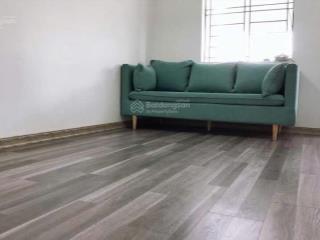 Chính chủ bán căn hộ tt b1 ngọc khánh, dt sổ 44m2, sd 80m2, căn góc, giá 6.2 tỷ view hồ ngọc khánh