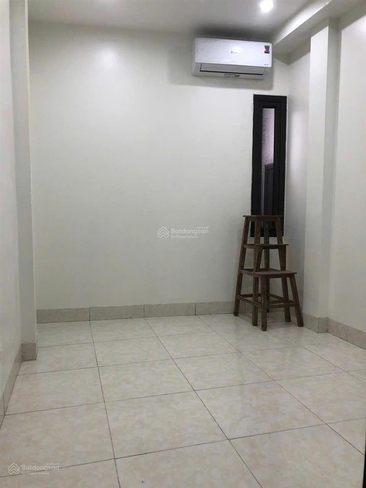 Chính chủ cho thuê nhà riêng ngõ 179 hoàng hoa thám, 4 tầng, 23n, giá 10.8 triệu.  0826 218 ***