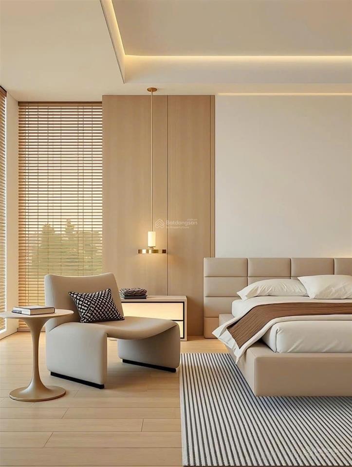 Chính chủ bán căn hộ chung cư 26 liễu giai, 3pn, căn góc, 92m2, chỉ 10.9 tỷ.  0826 218 ***