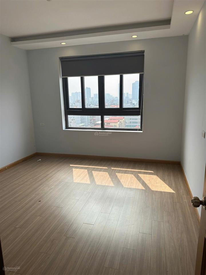Chính chủ cho thuê căn hộ chung cư liễu giai tower  26 liễu giai, 3n, đcb, giá 20tr. 0826 218 ***