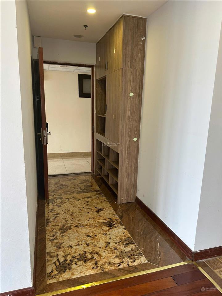 Chính chủ cho thuê căn hộ chung cư liễu giai tower  26 liễu giai, 3n, đcb, giá 20tr. 0826 218 ***