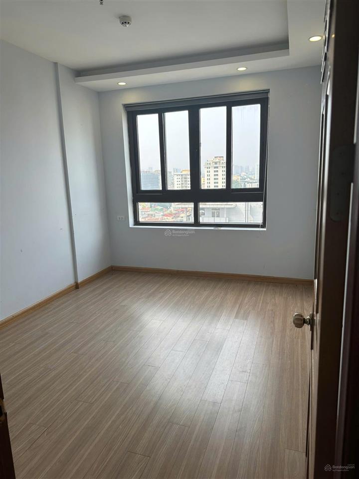 Chính chủ cho thuê căn hộ chung cư liễu giai tower  26 liễu giai, 3n, đcb, giá 20tr. 0826 218 ***