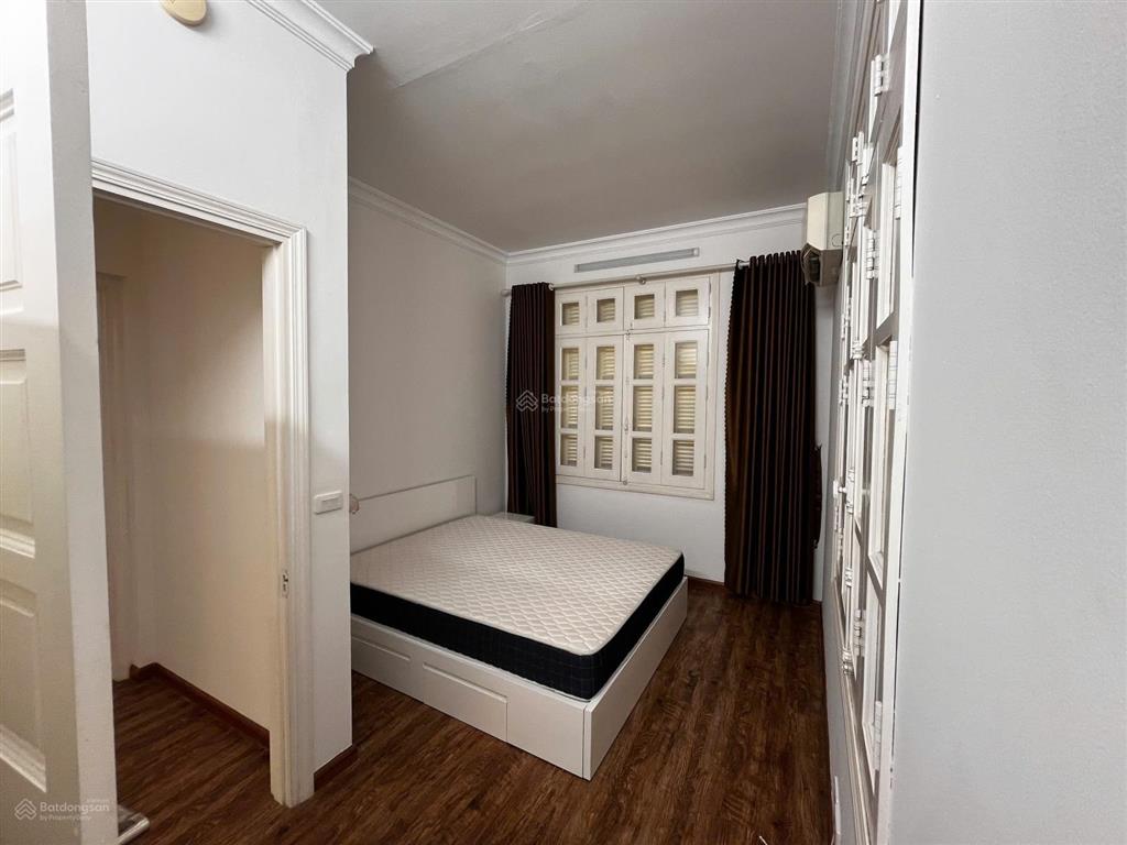 Cho thuê căn biệt thự kđt ciputra, 180m, 3 tầng, 5 ngủ, full nội thất, giá 42tr.  0826 218 ***