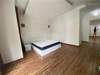Cho thuê căn biệt thự kđt ciputra, 180m, 3 tầng, 5 ngủ, full nội thất, giá 42tr.  0826 218 ***