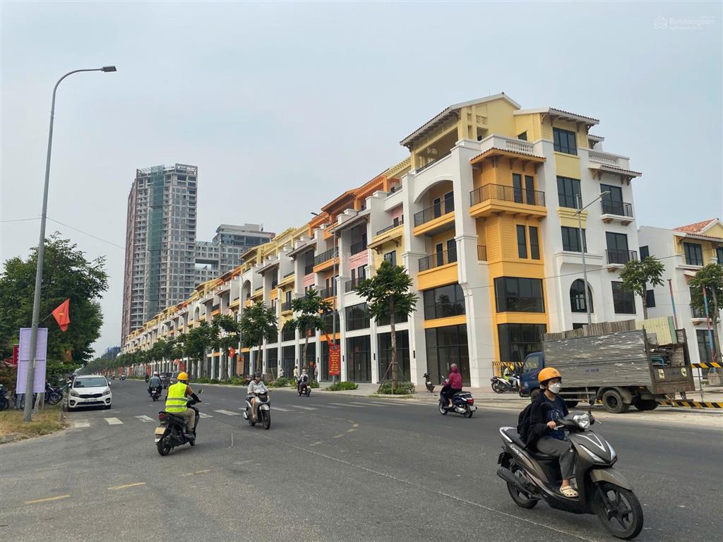 Bán căn hộ chung cư sun symphony residence, đà nẵng, t8 nhận nhà, 37m, studio, giá 3,35 tỷ tầng cao