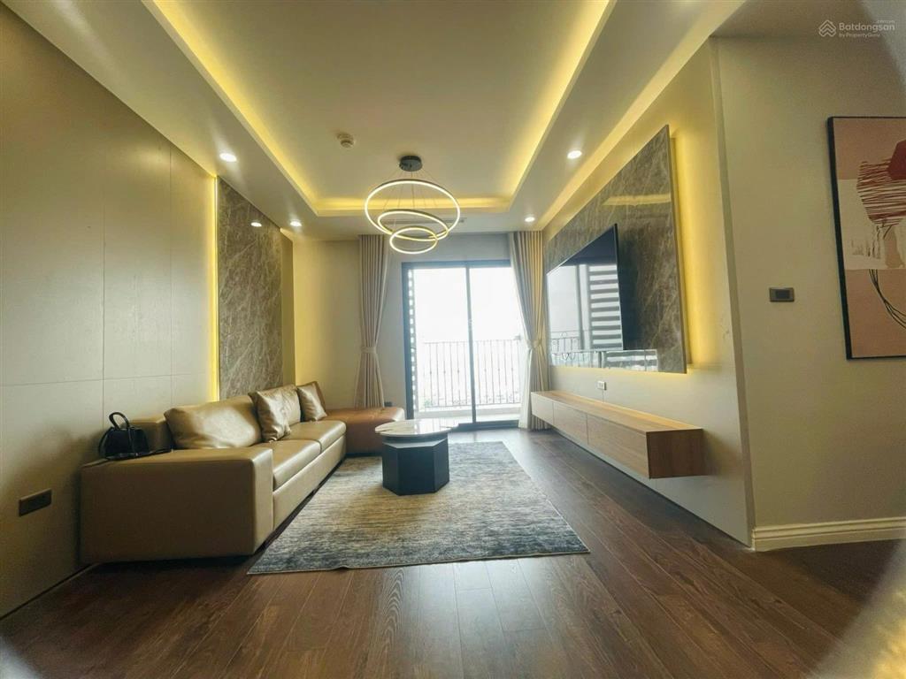 Chính chủ bán căn hộ chung cư tây hồ residence, 70m, 2n, view hồ tây, full nội thất.  0826 218 ***