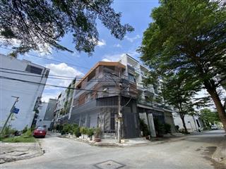 Bán gấp căn góc 3 tầng dt 4,5x 15 giá 6,2 tỷ  xe hơi quay đầu  đường đào tông nguyên nhà bè