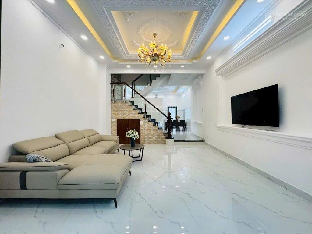 Bán nhà đẹp mới 100%  giá 7,95tỷ  4 tầng  dt 5x16  mặt tiền đường 8m  huỳnh tấn phát  nhà bè