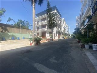 Sos bán nhà hẻm kinh doanh 81 m2 3 tầng 7.9 tỷ hẻm 8 m gần sân bay