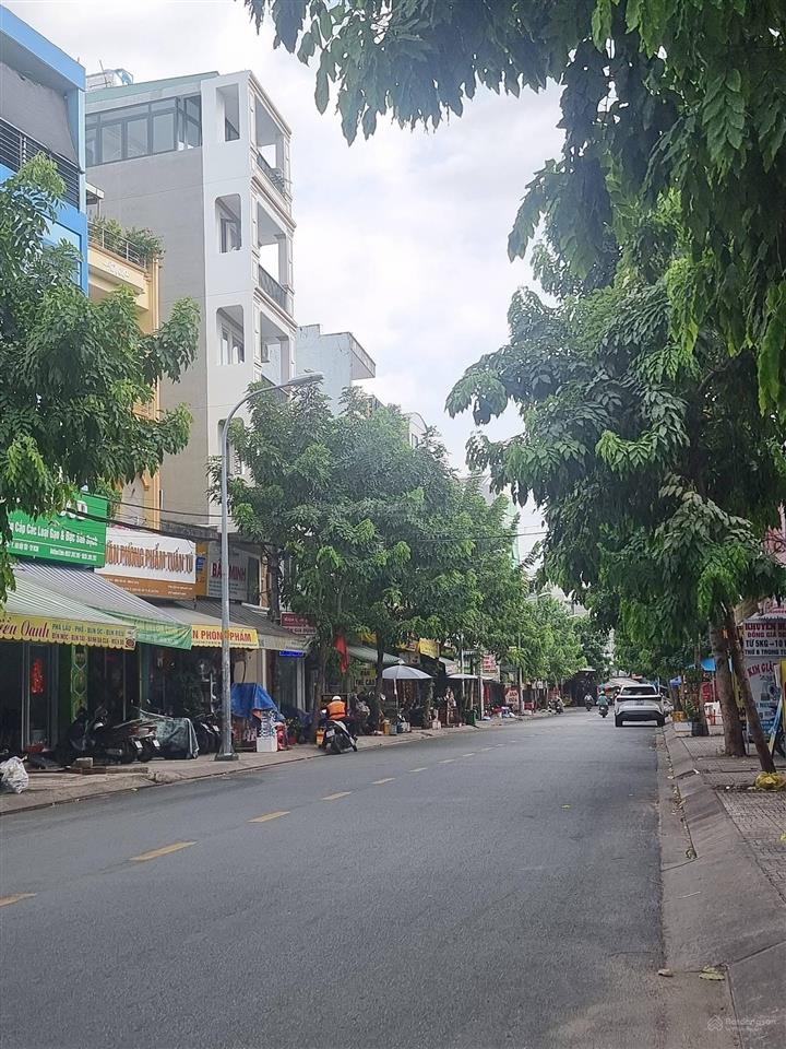 Nhà ngay p15 tân bình 68 m2 hẻm kinh doanh hơn 6 tỷ
