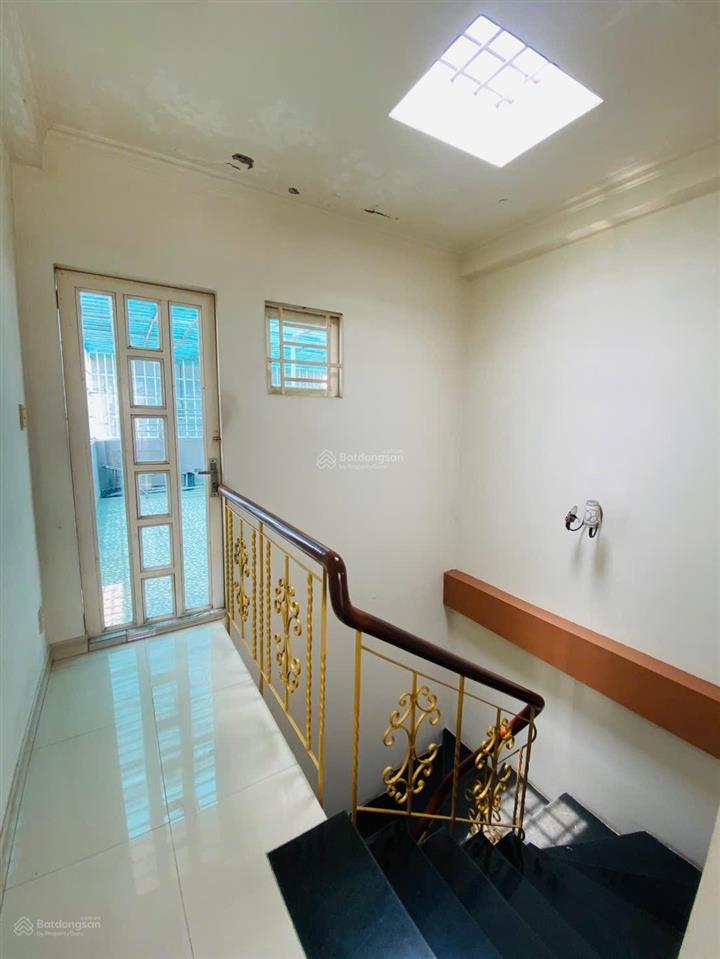 Phú nhuận 4 tầng  hxh 60m2  nở hậu chữ l  hơn 10 ty