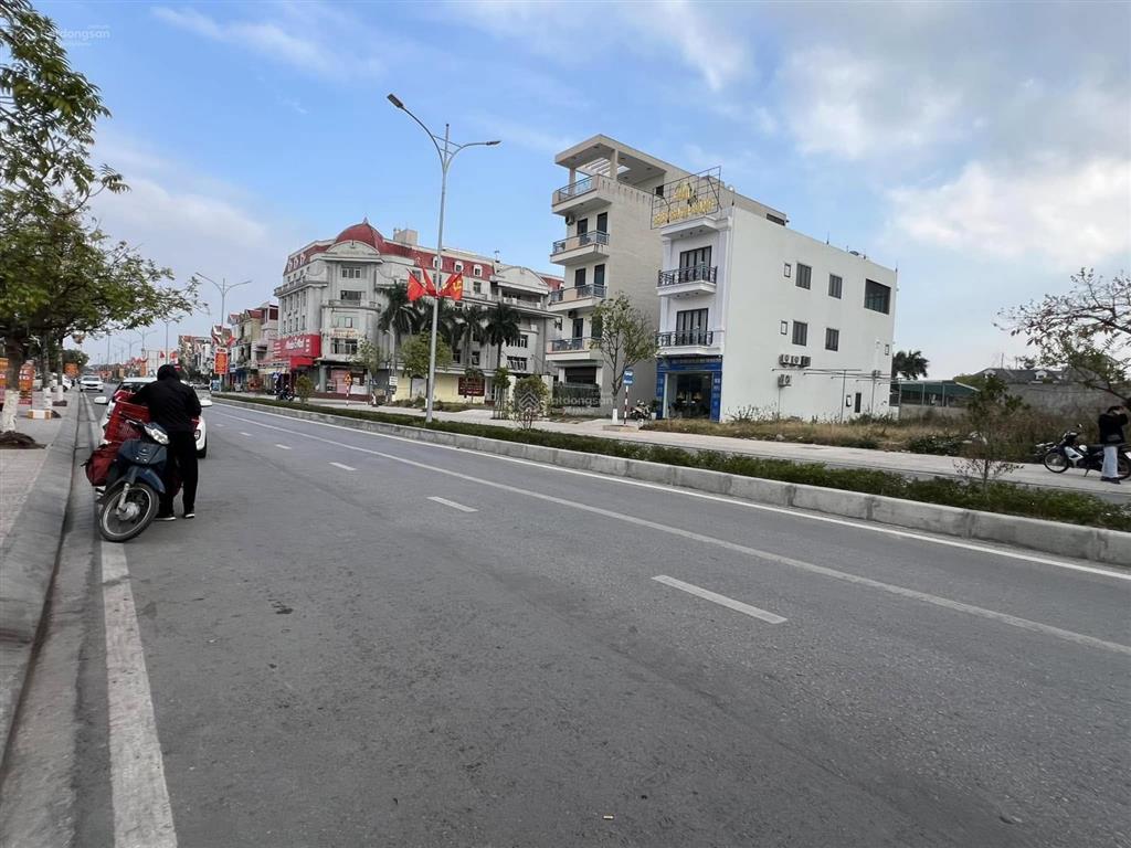 Cần tiền bán gấp đất tại đường trần nhân tông, phường quảng yên, tỉnh quảng ninh. 200m2 giá 90tr/m2