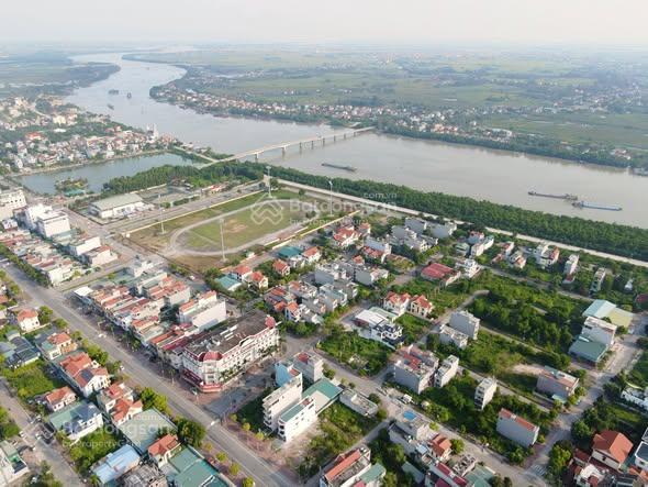 Cần tiền bán gấp đất tại đường trần nhân tông, phường quảng yên, tỉnh quảng ninh. 200m2 giá 90tr/m2