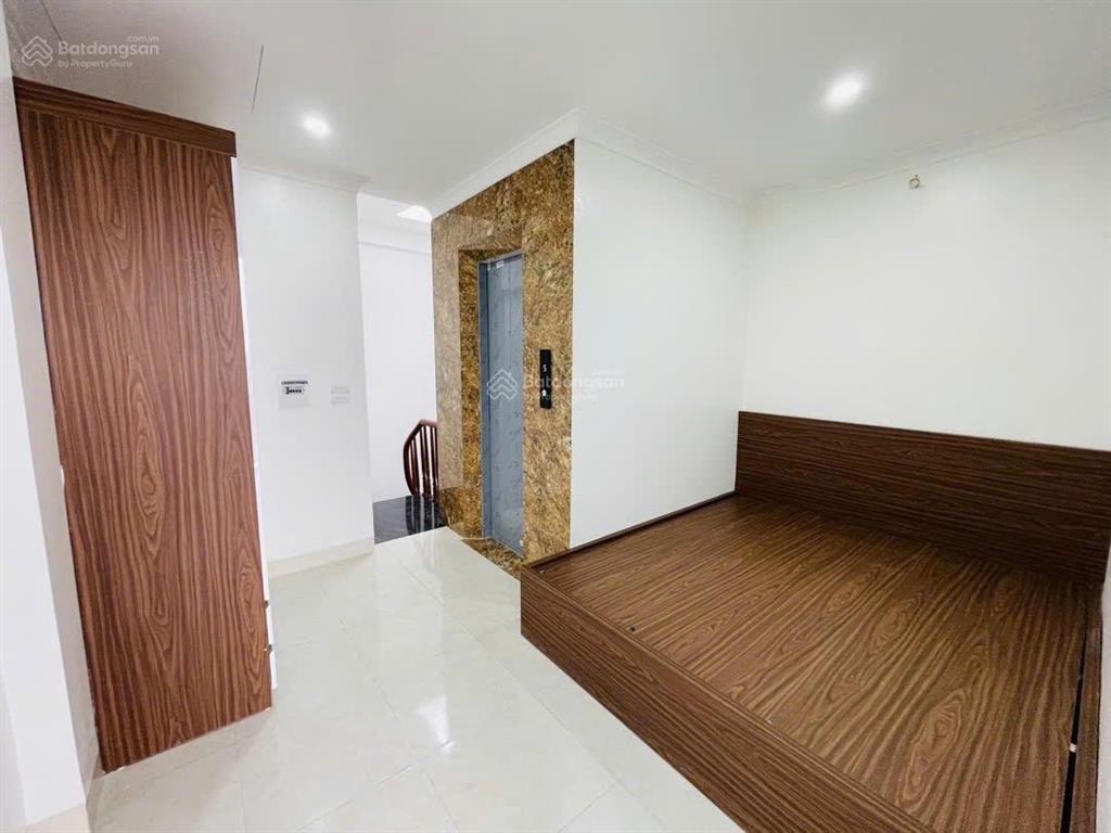 Bán nhà tựu phúc, gần quận ủy bắc từ liêm  thang máy  5 tầng 35m2  chỉ 7.7 tỷ