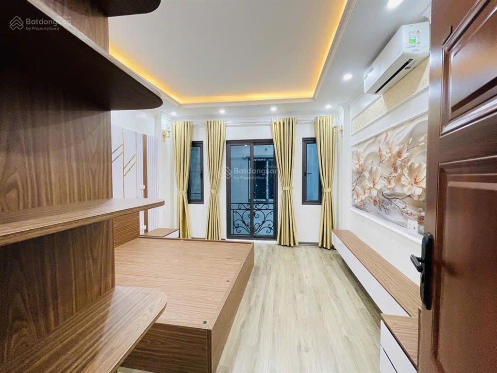 Bán nhà tựu phúc, gần quận ủy bắc từ liêm  thang máy  5 tầng 35m2  chỉ 7.7 tỷ
