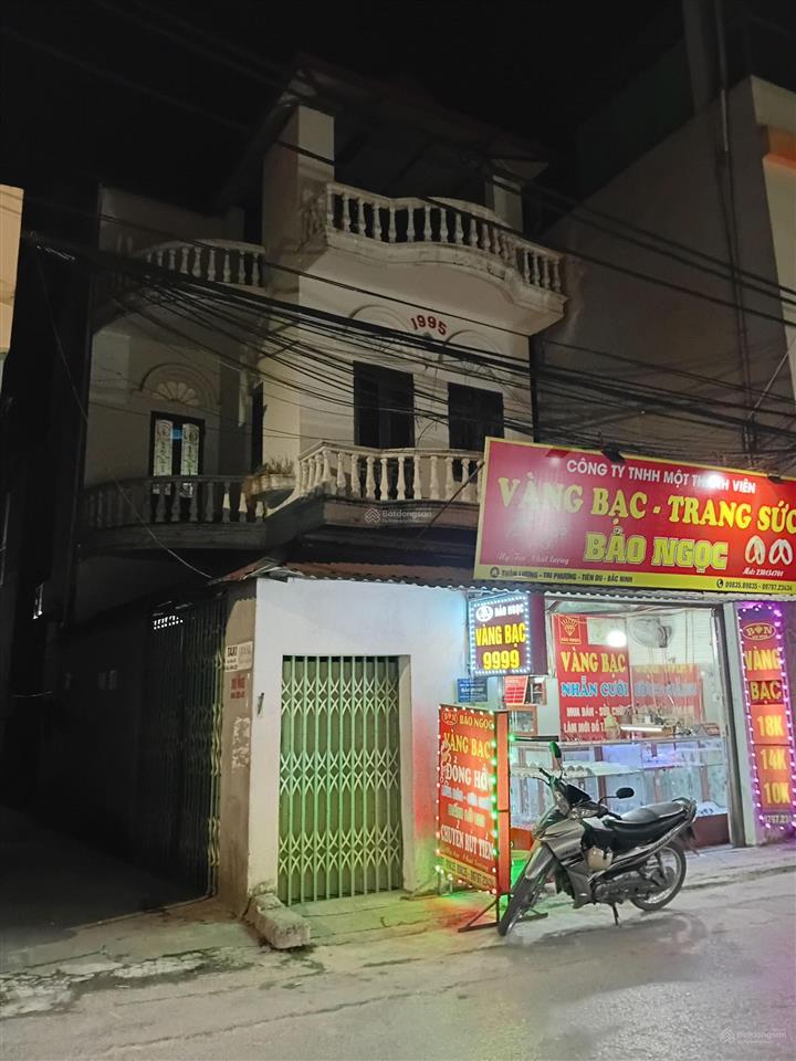 Nhà đất bán chính chủ
diện tích 116m2 ( mặt tiền 6m, hậu 7m) có 2 mặt tiền giáp đường liên xã rộng