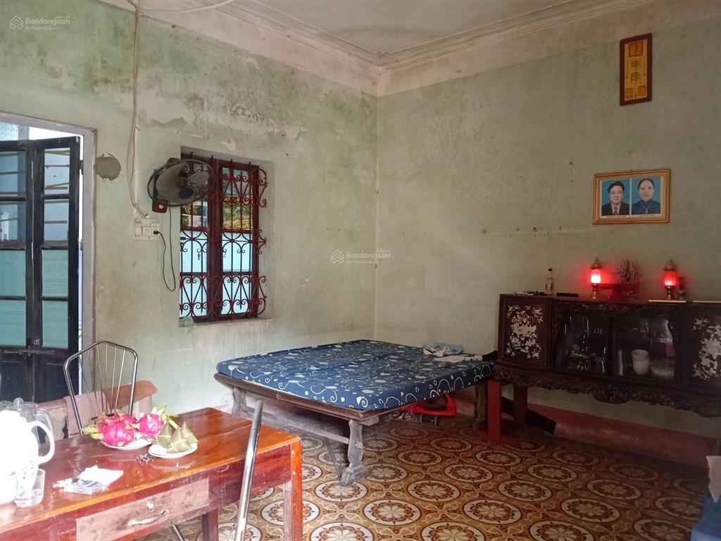 Nhà đất bán chính chủ
diện tích 116m2 ( mặt tiền 6m, hậu 7m) có 2 mặt tiền giáp đường liên xã rộng