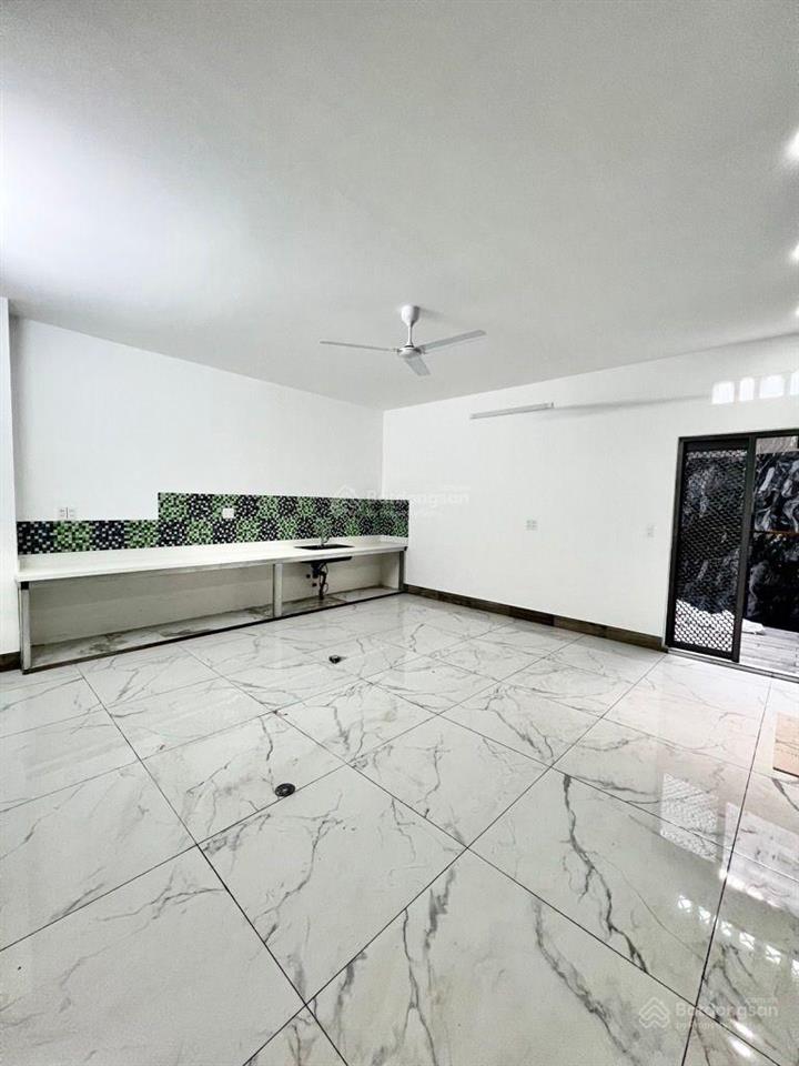 Chủ gửi bán nhà tỉnh lộ 10  dt 6x21 m đường 8m  2 tầngchỉ 5,6 tỷ