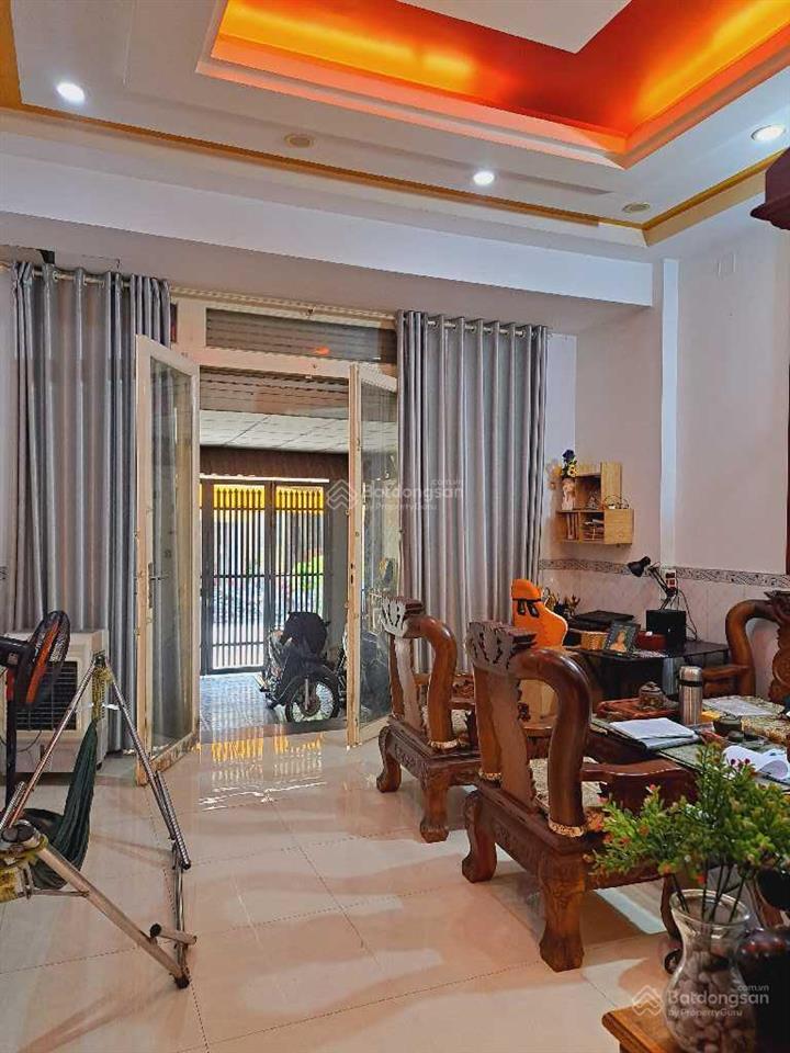 Siêu phẩm bình tân mtkd2 mặt tiền trước sau  chỉ 8.25 tỷ  dt 5x20m 3 tầng