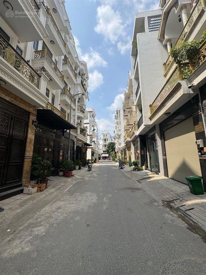 Sống thượng lưu tại khu phân lô "hồ trái tim" bình tân  nhà 5 tầng dt 4x15m hxtt  hơn 7tỷ