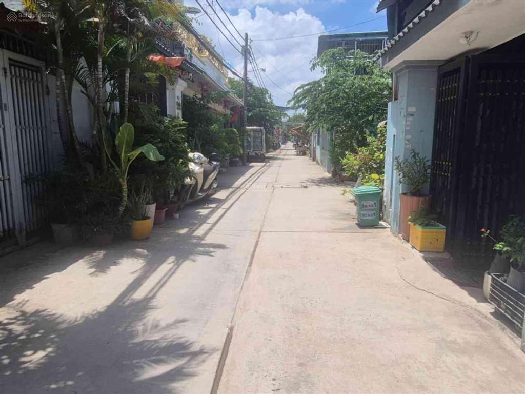 Bán đất tặng nhà ngay kdc vĩnh lộc  dt 5,5 x20m  hẻm xe tài  chỉ hơn 5tỷ gần chợ