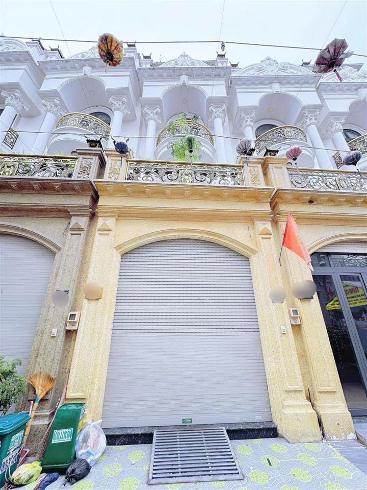 Bình tân  sát tân kỳ tân quý dt 4x18m  4 tầng hẻm 7m có lề chỉ hơn 5 tỷ