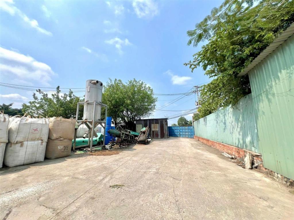 Bán gấp kho, nhà xưởng 8500m2 tại võ trần chí, tân tạo, bình tân, giá 320 tỷ vnd