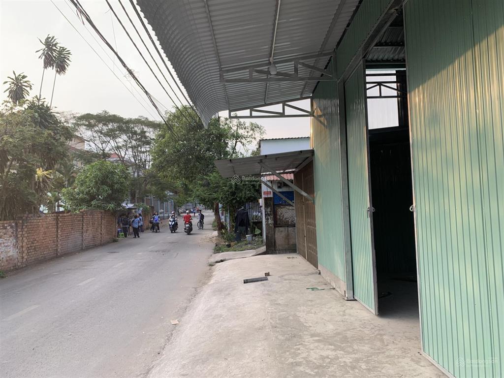 Cho thuê kho xưởng, nhà dựng mới 180m2 ngang 10m, xe tải vào tận nơi.  ngân 0329 112 *** chính chủ