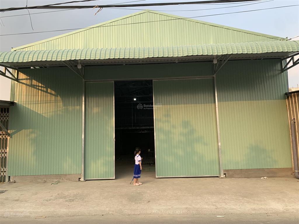 Cho thuê kho xưởng, nhà dựng mới 180m2 ngang 10m, xe tải vào tận nơi.  ngân 0329 112 *** chính chủ