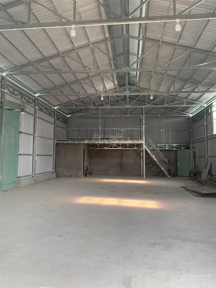 Cho thuê kho gần vinhomes grand park gần ngã ba phước thiện 180m2 giá 15 triệu/tháng  0329 112 ***