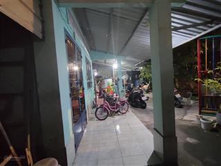 Khuôn đất vàng mặt tiền đường 102  hơn 180m2  chuẩn xây chdv bao kín phòng