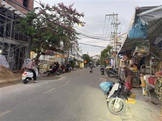 Bán nhà 2 tầng mặt đường kinh doanh tốt