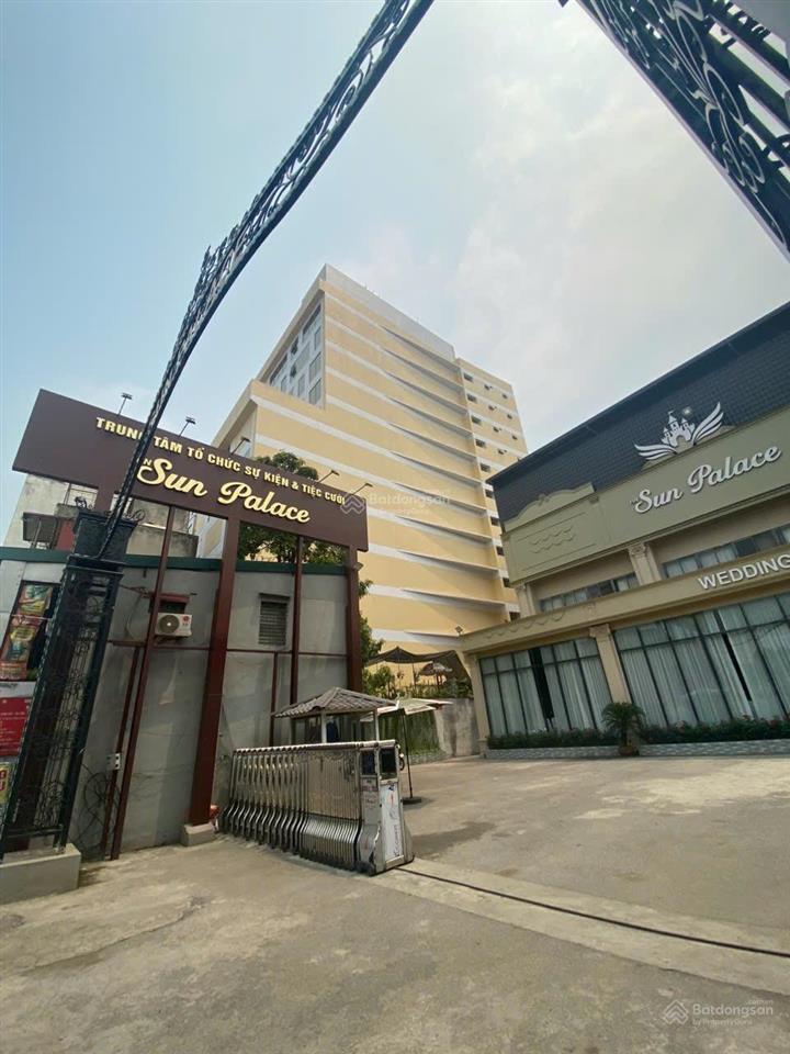 Cho thuê nhà nguyễn trãi, dt 60m2 , mt 9m, giá 45tr, mặt tiền rộng, kinh doanh mọi mô hình