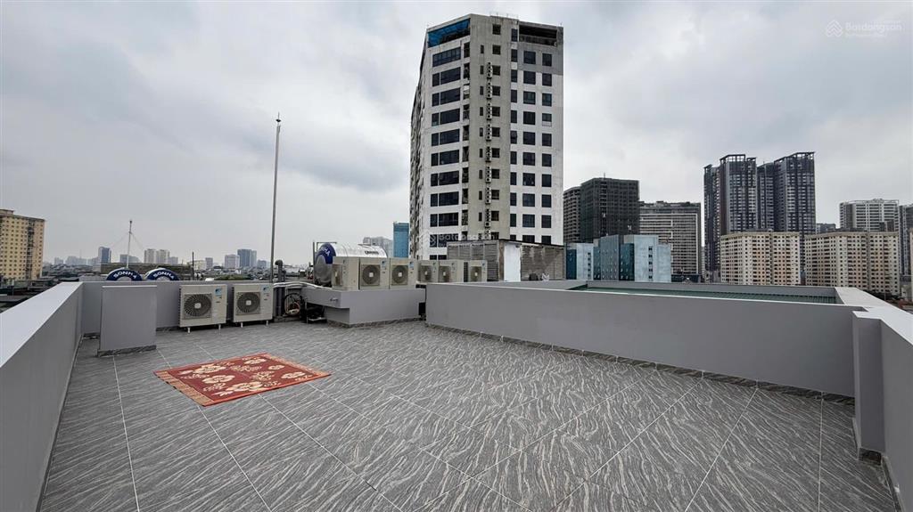 Cho thuê nhà mặt phố nguyễn xiển, 70m2 x 8 tầng, mt 5m, giá 45tr, vị trí đẹp, kinh doanh tốt