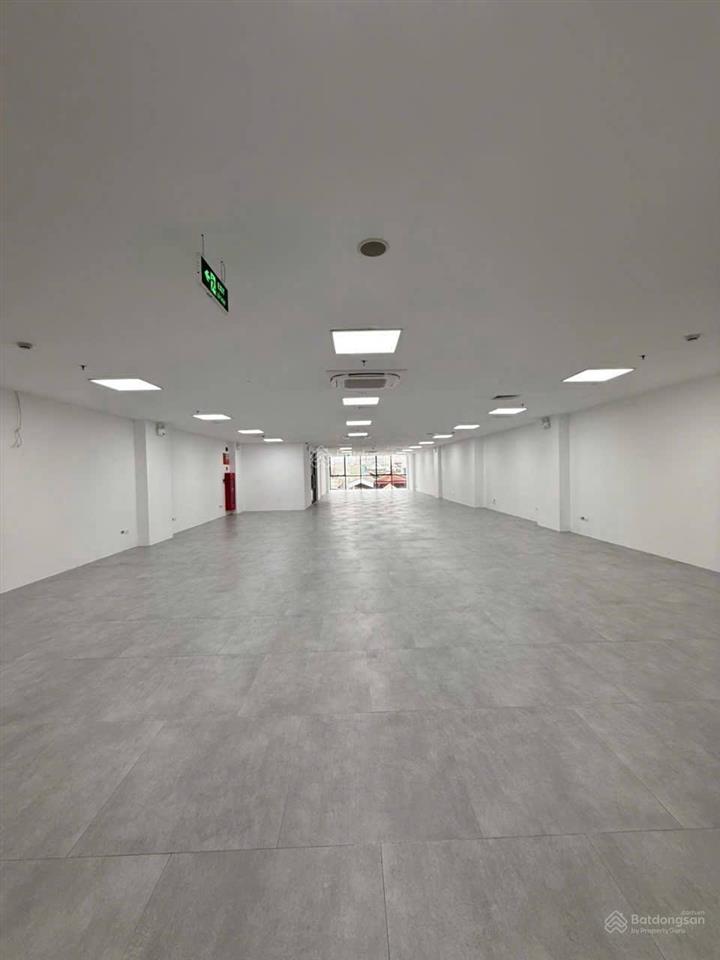 Cho thuê nhà mặt phố nguyễn xiển, 70m2 x 8 tầng, mt 5m, giá 45tr, vị trí đẹp, kinh doanh tốt
