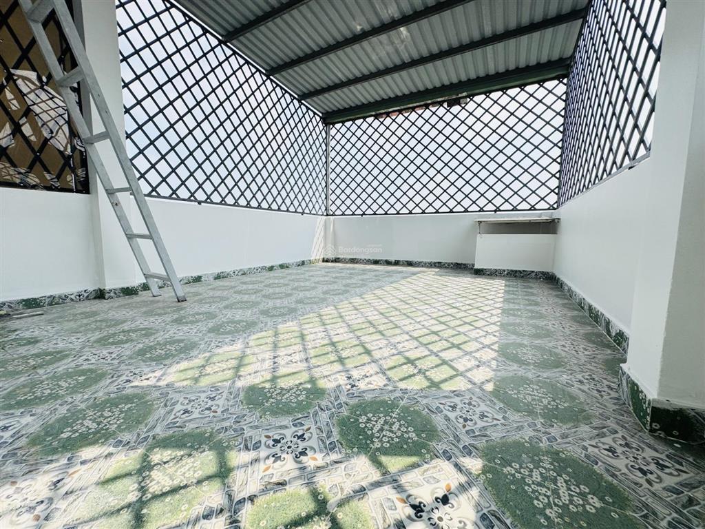 Bán nhà đẹp giá rẻ nhà 4 tấm nhà mới dt 4x15=60m2 shr hoàn công chủ tặng đầy đủ nội thất cao cấp