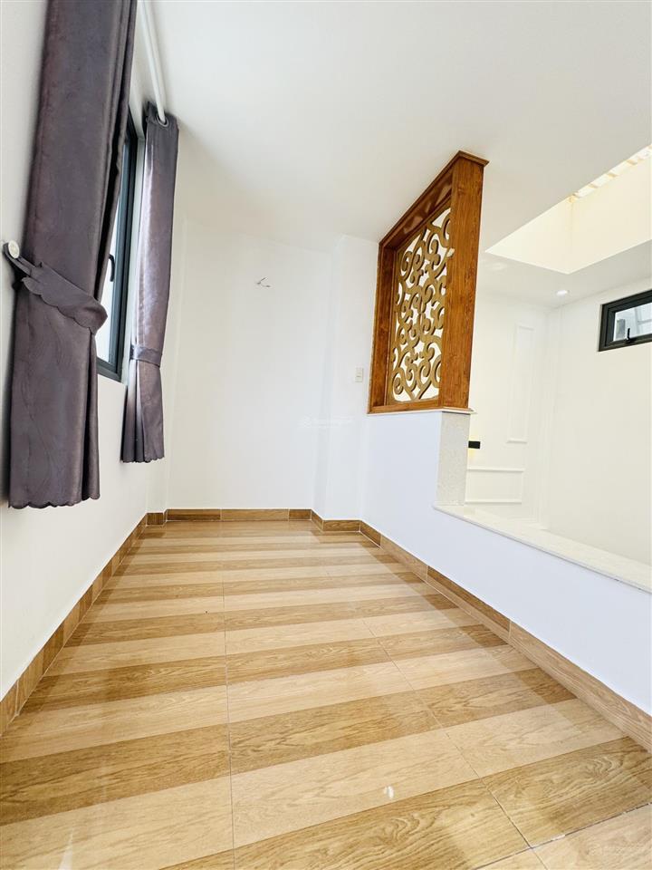Bán nhà đẹp giá rẻ nhà 4 tấm nhà mới dt 4x15=60m2 shr hoàn công chủ tặng đầy đủ nội thất cao cấp