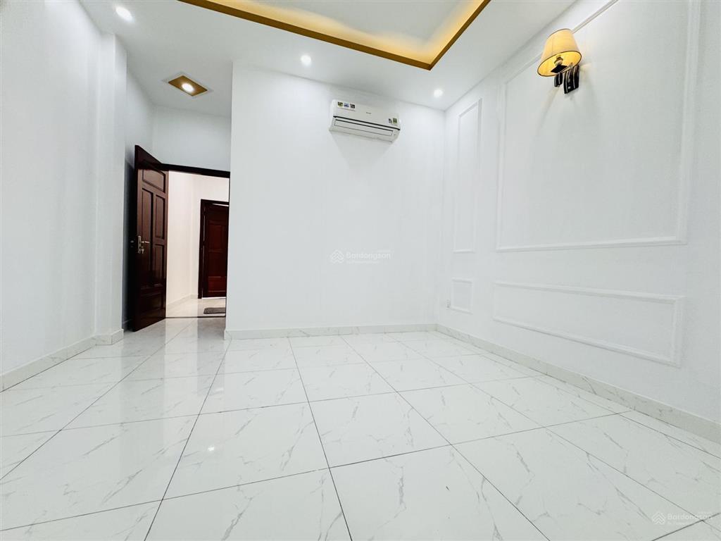 Bán nhà đẹp giá rẻ nhà 4 tấm nhà mới dt 4x15=60m2 shr hoàn công chủ tặng đầy đủ nội thất cao cấp