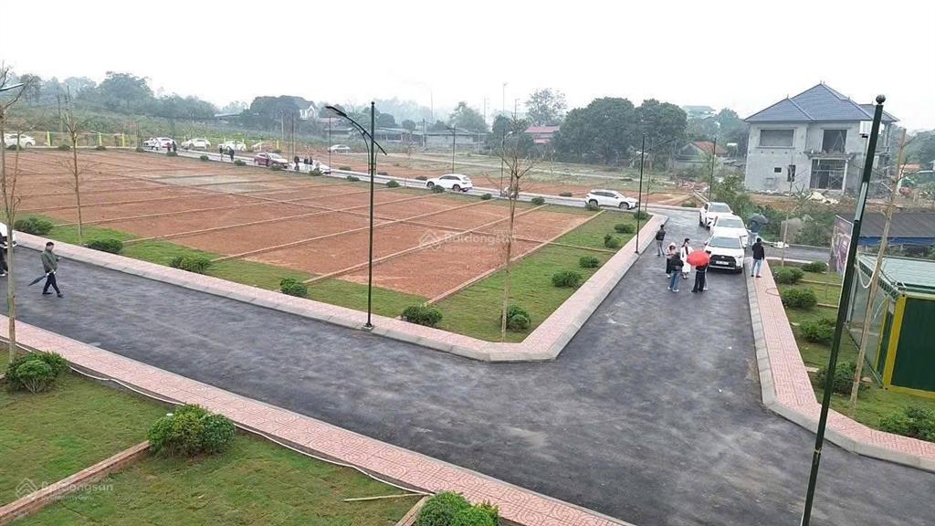 Cho thuê kho 2000m2 tại phường phúc diễn, giá 75 nghìn/m2. pháp lý chuẩn. pccc đầy đủ