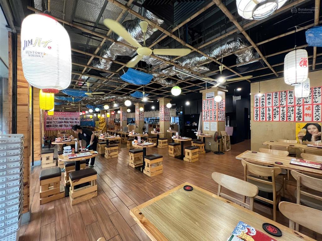 Cho thuê nhà 193 mặt phố cầu diễn 900m2, mặt tiền 13m, vỉa hè rộng 10m, giá 90 triệu