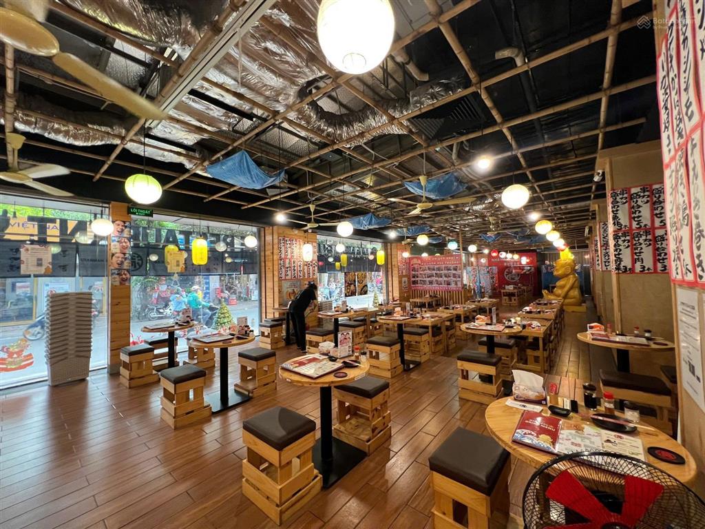 Cho thuê nhà 193 mặt phố cầu diễn 900m2, mặt tiền 13m, vỉa hè rộng 10m, giá 90 triệu