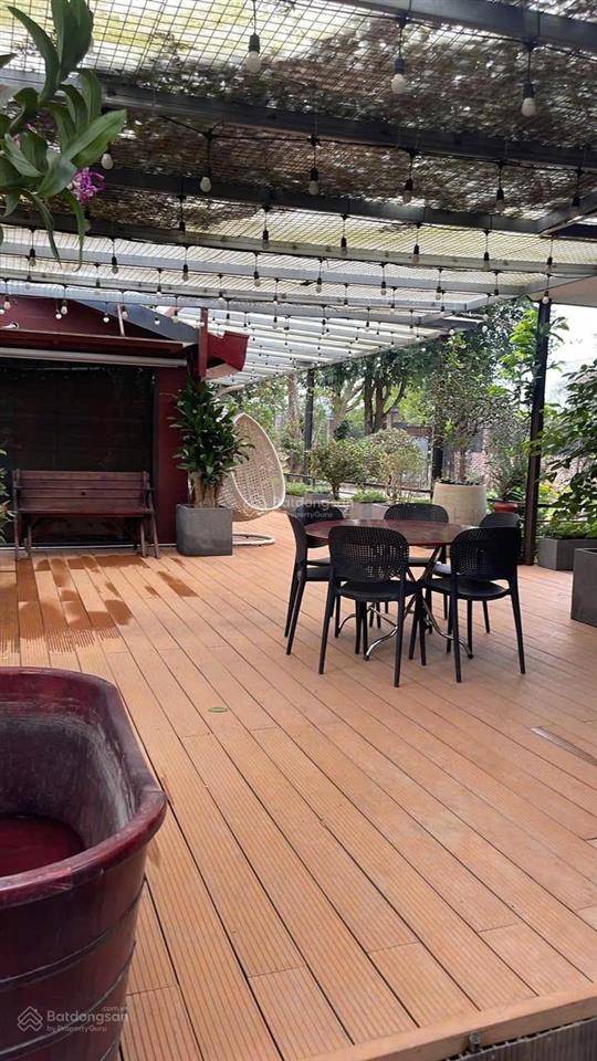 Nhà vườn mặt phố từ hoa  tây hồ. 700m2, giá 60triệu/ tháng.  0342 567 ***