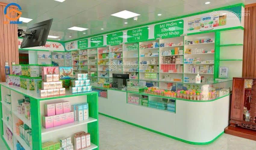 Căn góc phố lương văn can 30m2 x 3 tầng, mặt tiền 12m, giá 75 triệu / tháng