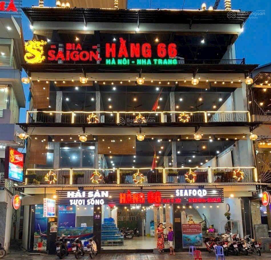 Nhượng quán cà phê tâm huyết tại mặt phố tông đản 200m², mặt tiền 15m, giá thuê 65 triệu/tháng.