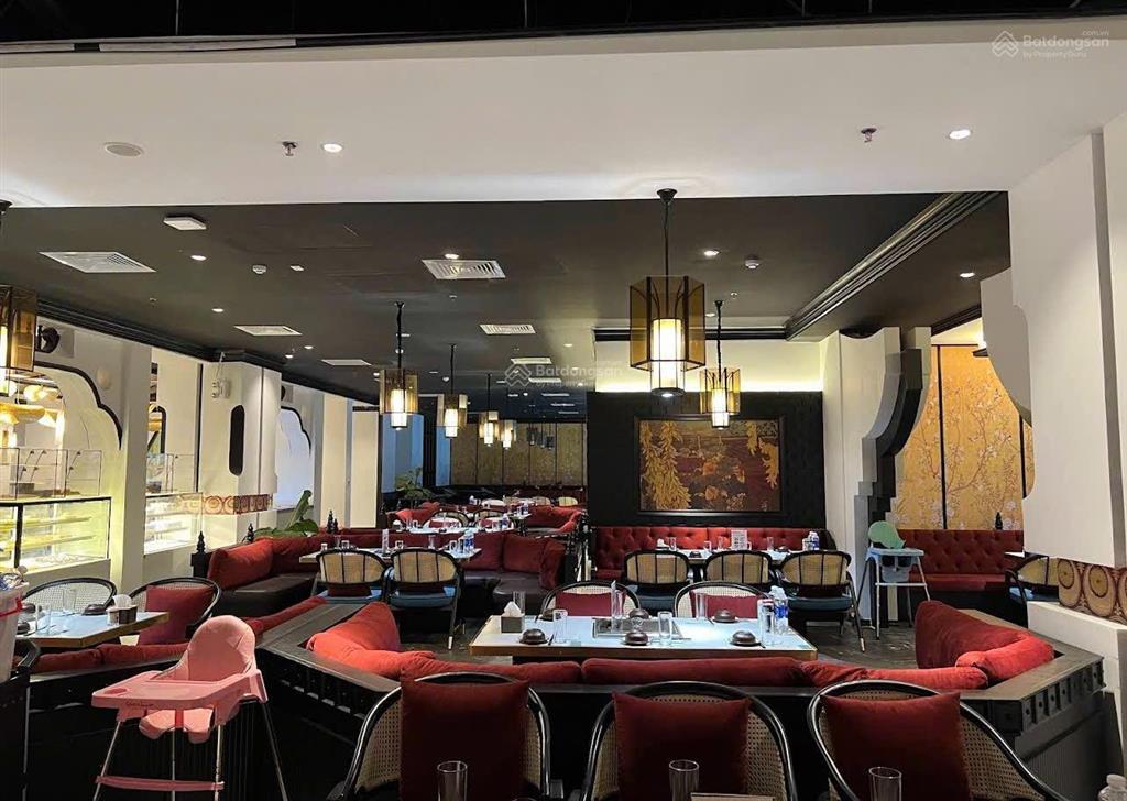 Quyến luyến! mặt phố thái hà 500m², mặt tiền rộng, trần cao, giá 200 triệu/tháng.  0342 567 ***
