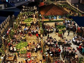 Mặt phố minh khai 1700m2, giá thuê 250 triệu/tháng. phù hợp làm cafe sân vườn, beer garden