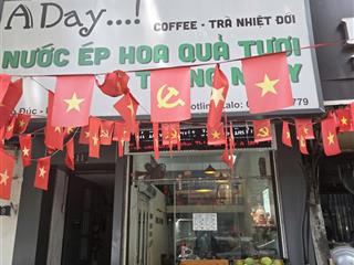 Cho thuê cửa hàng mặt phố 11 lò đúc 50m2, mặt tiền 3m, giá thuê 20 triệu/tháng.  0342 567 ***