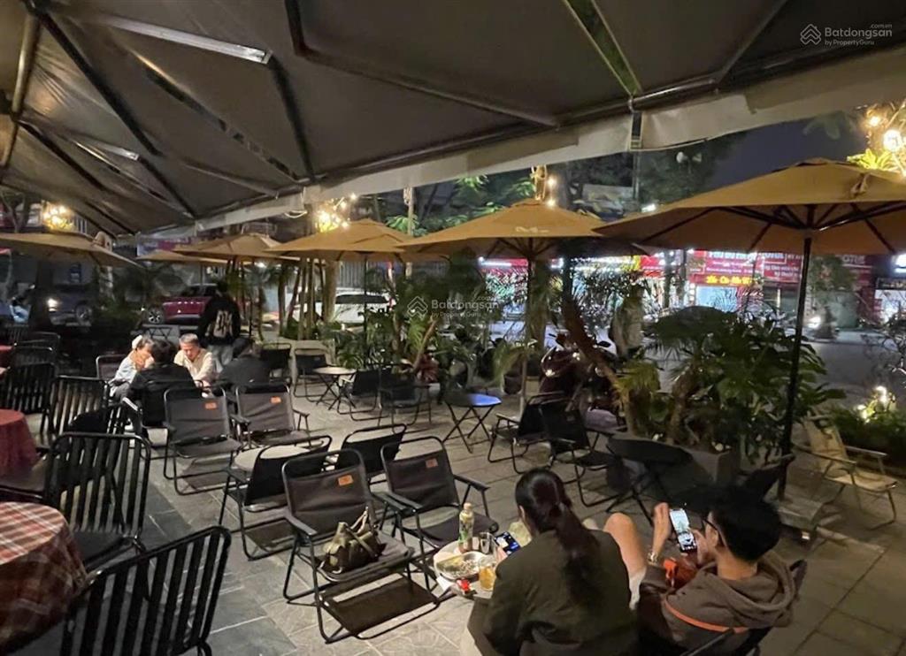 Cho thuê 1200m2 làm cafe sân vườn trung tâm giáp phố cổ  gần hồ tây.  0342 567 ***