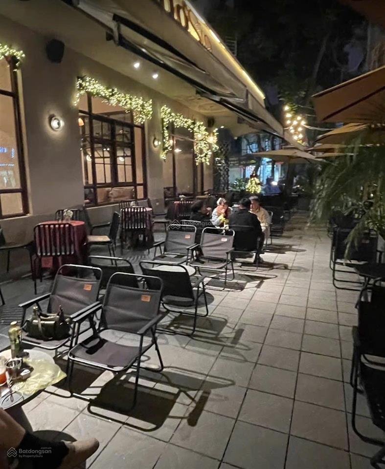 Cho thuê 1200m2 làm cafe sân vườn trung tâm giáp phố cổ  gần hồ tây.  0342 567 ***